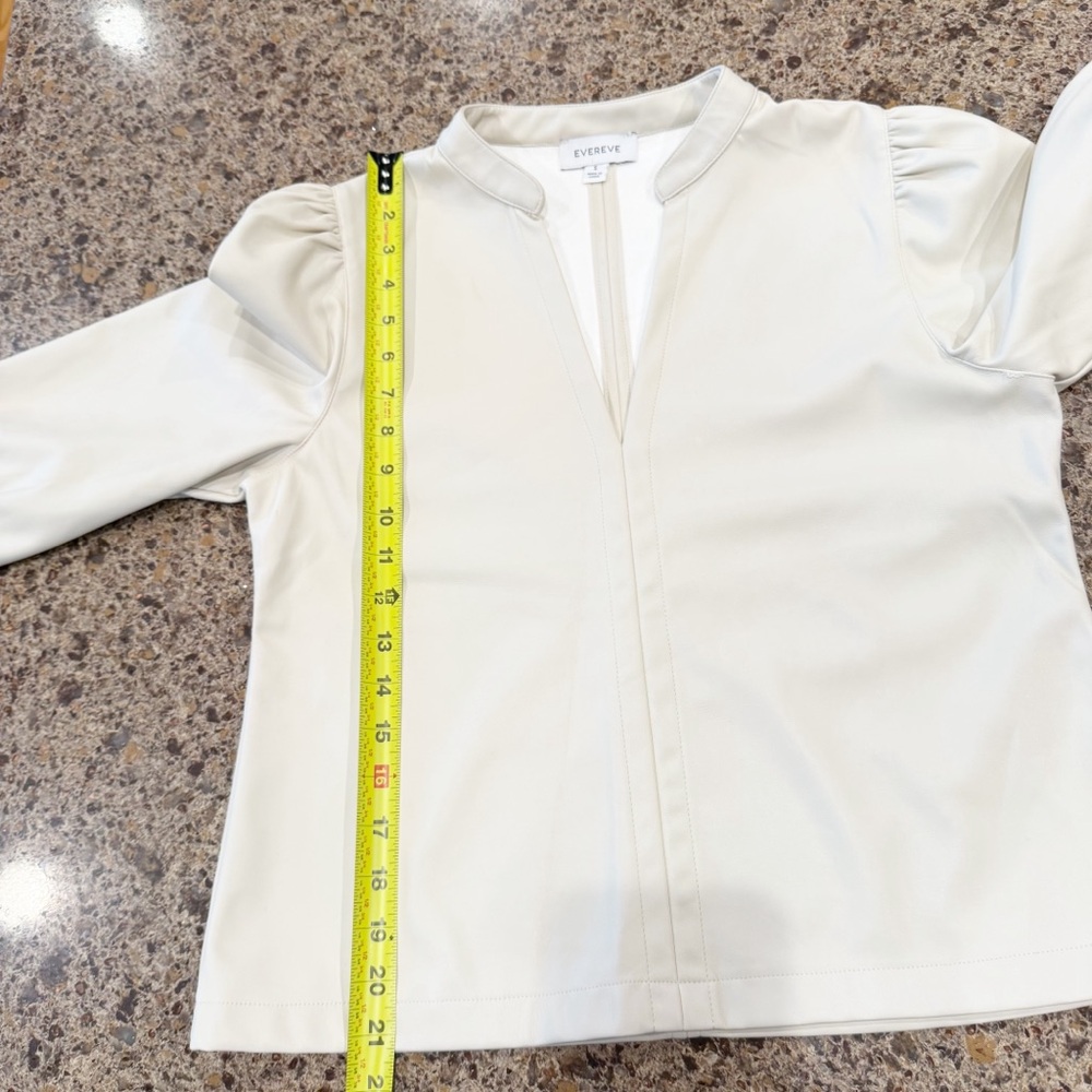 Evereve Ryann Faux Leather Top in Ivory size small - Picture 9 of 10